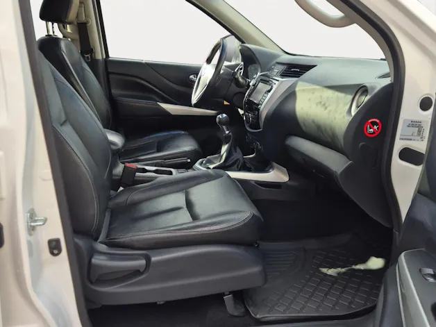 NISSAN Navara Double Cab N-Connecta 2.3 dCi 4WD