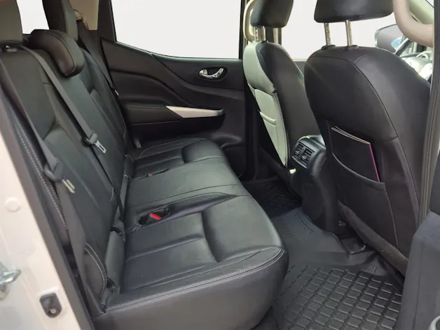 NISSAN Navara Double Cab N-Connecta 2.3 dCi 4WD