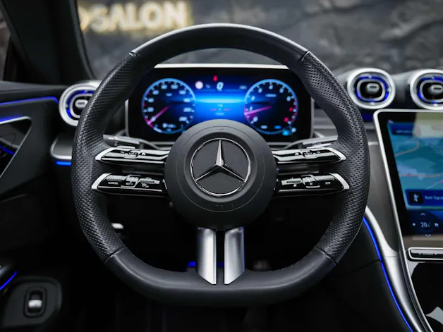 MERCEDES-BENZ CLE 200 Coupé AMG Line 9G-Tronic *Werksgarantie*Panorama*Lenkradheizung*