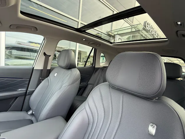 Geely STARRAY EM-i Max+29.8 kWh cloudveil silver
