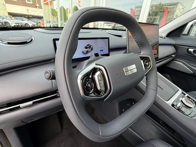 Geely STARRAY EM-i Max+29.8 kWh cloudveil silver