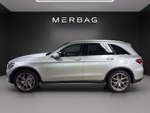 MERCEDES-BENZ GLC 300 AMG Line 4Matic