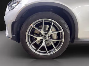 MERCEDES-BENZ GLC 300 AMG Line 4Matic