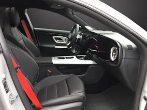 MERCEDES-BENZ CLA SB 220 4M 8G-DCT