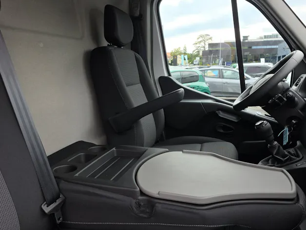 RENAULT Master T35 2.3 Blue dCi 135 L3H2