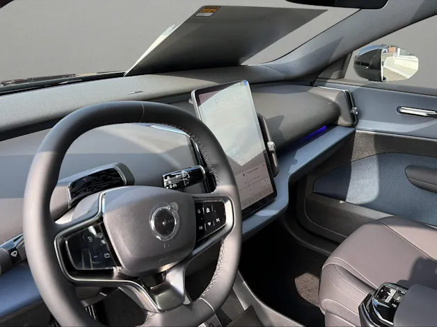 VOLVO EX30 P5 69 kWh Long Range Xcentric Black Edition