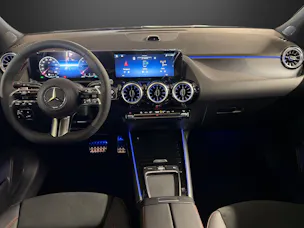 MERCEDES-BENZ GLA 220 d 4MATIC Swiss Star