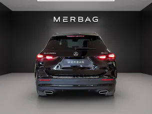 MERCEDES-BENZ GLA 220 d 4MATIC Swiss Star