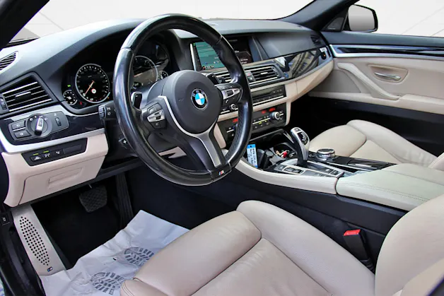 BMW 530d Touring xDrive Platinum Sport Edition