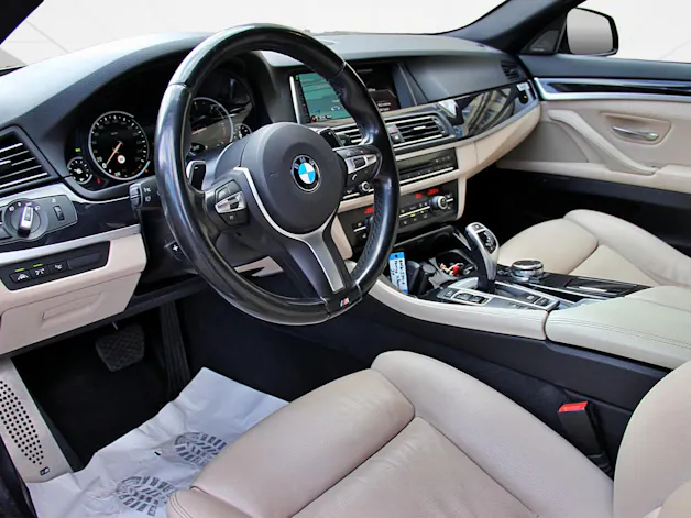 BMW 530d Touring xDrive Platinum Sport Edition