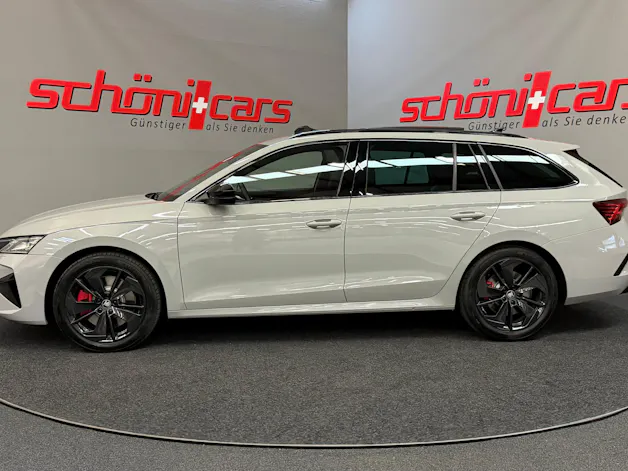 SKODA Octavia Combi 2.0 TSI DSG RS