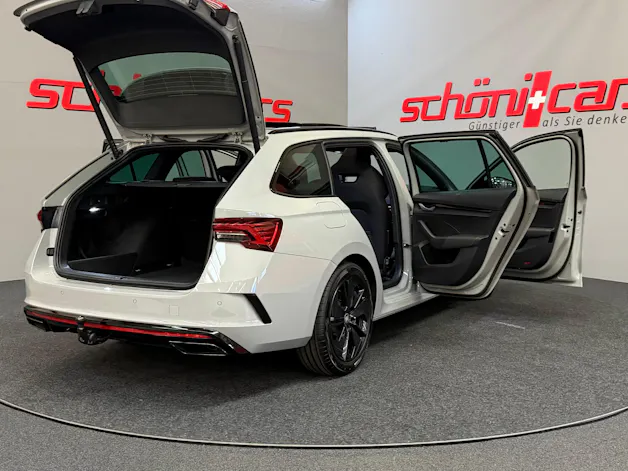 SKODA Octavia Combi 2.0 TSI DSG RS