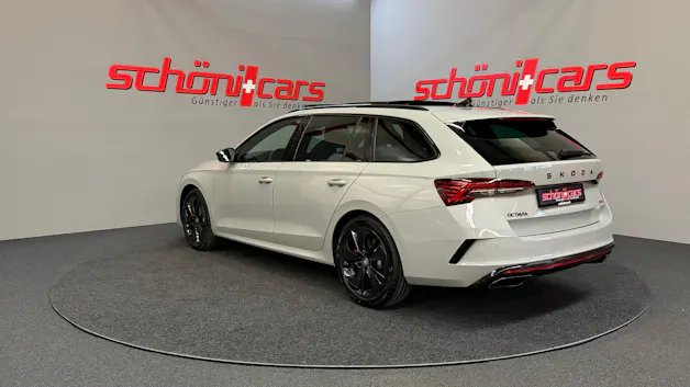 SKODA Octavia Combi 2.0 TSI DSG RS