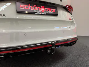 SKODA Octavia Combi 2.0 TSI DSG RS