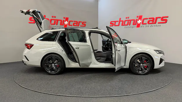 SKODA Octavia Combi 2.0 TSI DSG RS