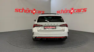 SKODA Octavia Combi 2.0 TSI DSG RS