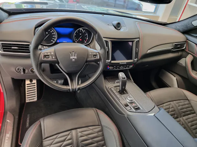 MASERATI Levante 3.8 V8 Trofeo - 1 of 100 - Mansory