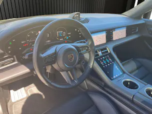 PORSCHE Taycan Turbo S Cross Turismo