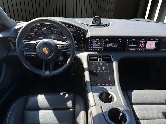 PORSCHE Taycan Turbo S Cross Turismo
