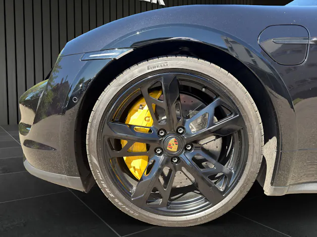 PORSCHE Taycan Turbo S Cross Turismo
