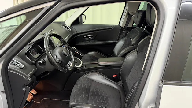 RENAULT Grand Scénic 1.3 16V Turbo Black Edition EDC