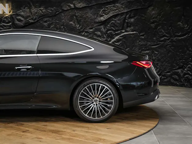 MERCEDES-BENZ CLE 200 Coupé AMG Line 9G-Tronic Werksgarantie*Burmester*360° Kamera*