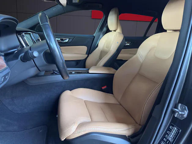 VOLVO V60 Cross Country 2.0 T5 AWD