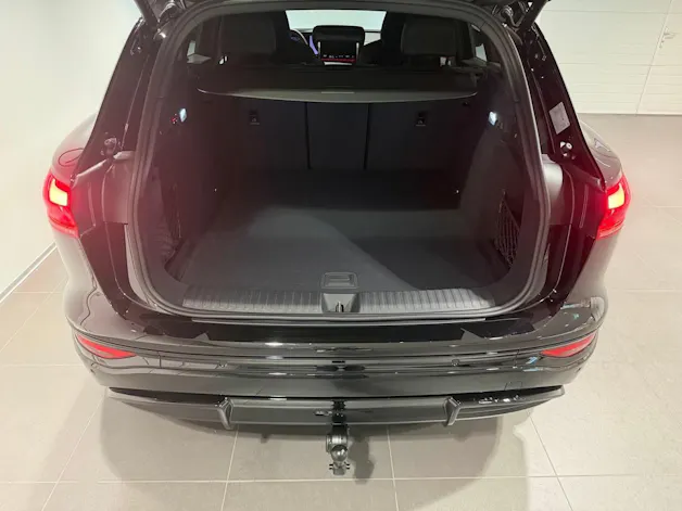 AUDI Q6 e-tron quattro