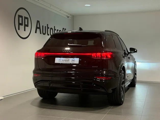 AUDI Q6 e-tron quattro