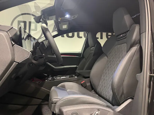 AUDI Q6 e-tron quattro