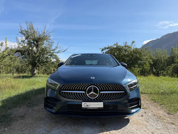 MERCEDES-BENZ A 180 AMG Line 7G-DCT