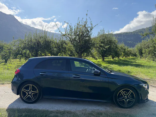 MERCEDES-BENZ A 180 AMG Line 7G-DCT
