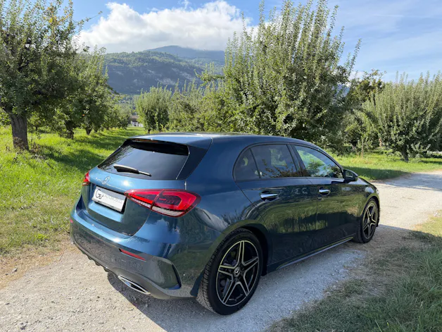 MERCEDES-BENZ A 180 AMG Line 7G-DCT