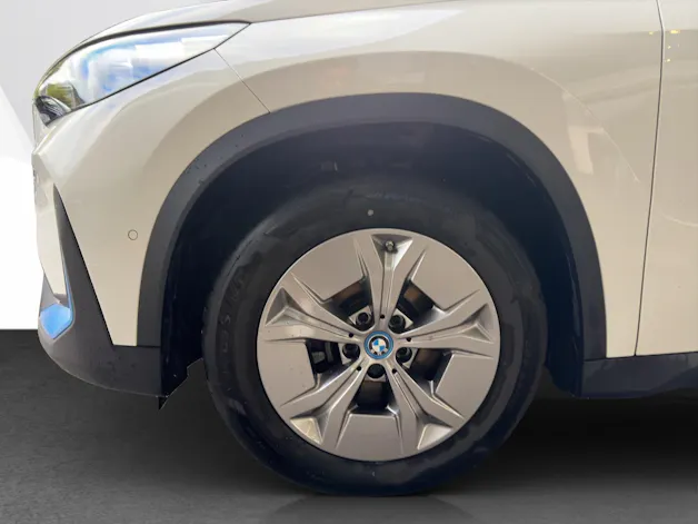 BMW iX1 xDrive30