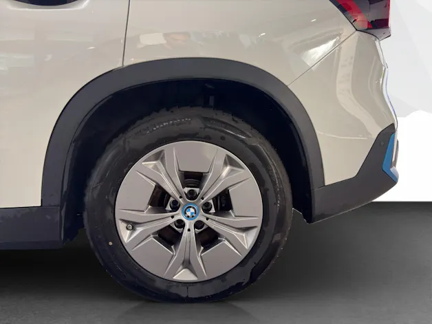 BMW iX1 xDrive30