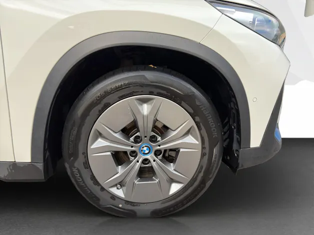 BMW iX1 xDrive30