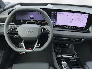 AUDI Q6 e-tron quattro