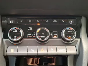 SKODA Karoq 2.0 TDI CR Dynamic 4x4 DSG