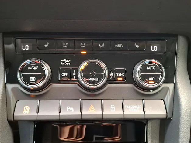 SKODA Karoq 2.0 TDI CR Dynamic 4x4 DSG