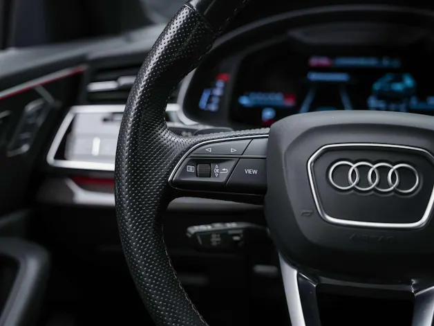 AUDI SQ8 TFSI quattro tiptronic *Maxton Body Kit*B&O*Standheizung*AHK*