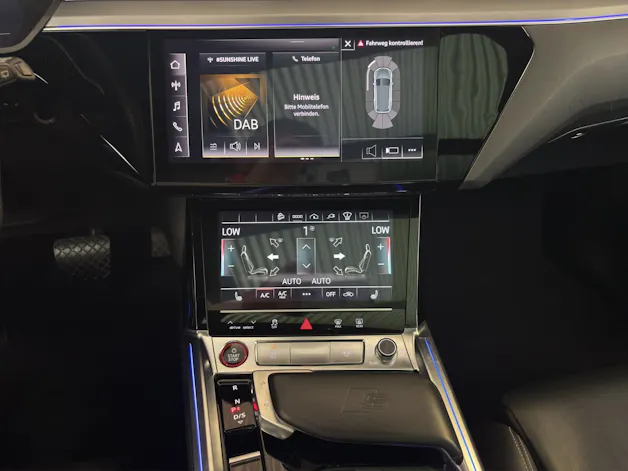 AUDI e-tron S quattro