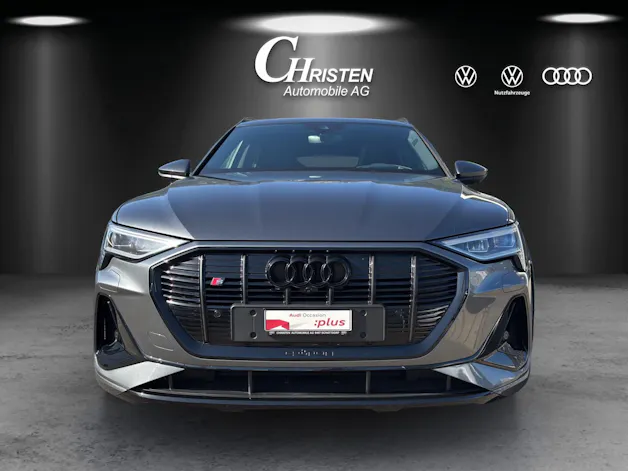 AUDI e-tron S quattro