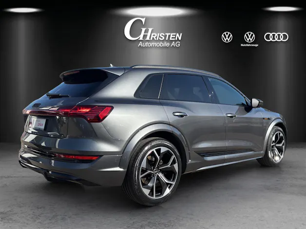 AUDI e-tron S quattro