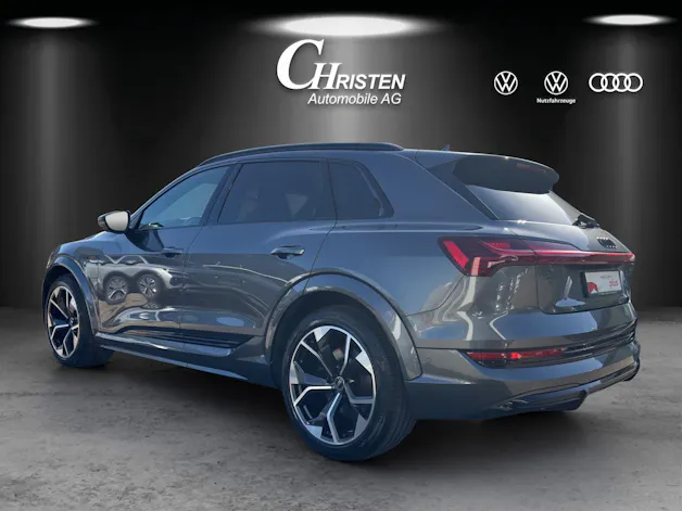 AUDI e-tron S quattro