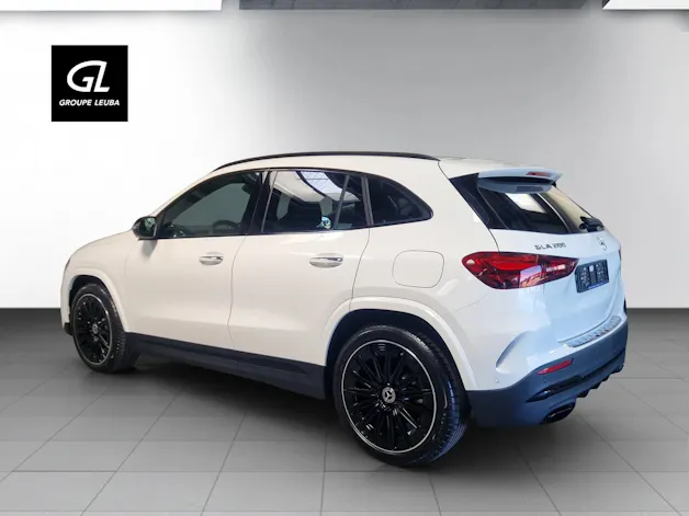 MERCEDES-BENZ GLA 200 Night Star 7G-DCT