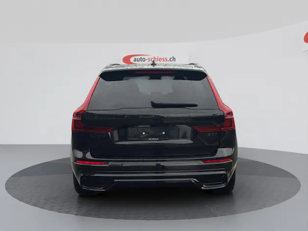 VOLVO XC60 B5 Benzin Mild Hybrid AWD Plus Black Edition Geartronic