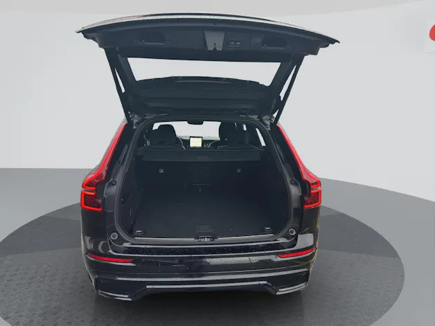 VOLVO XC60 B5 Benzin Mild Hybrid AWD Plus Black Edition Geartronic