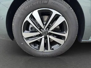 PEUGEOT Traveller Std. Family Ed. 2.2 BHDI 180 PS EAT 8