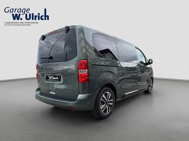 PEUGEOT Traveller Std. Family Ed. 2.2 BHDI 180 PS EAT 8