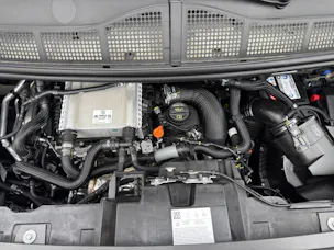 PEUGEOT Traveller Std. Family Ed. 2.2 BHDI 180 PS EAT 8